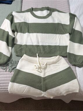 Striped Knit Crop Sweater & Shorts Set - Olive Green & Cream